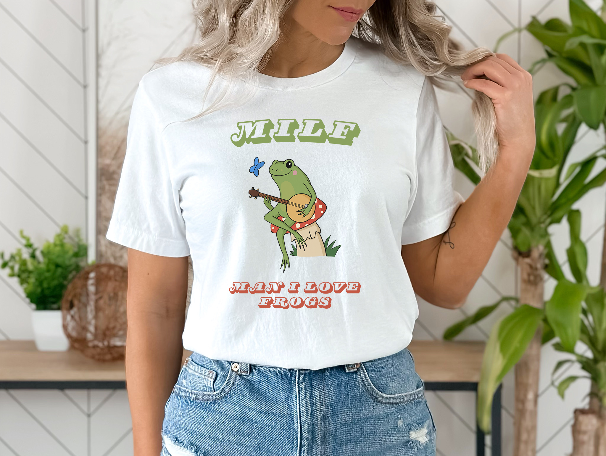 Retro Frog Shirt, Funny MILF Froggy Shirt, Cottagecore Froggy Tee, Oversized UNISEX T-shirt, Toad Shirt, Frog Lover shirt, Man I love frogs