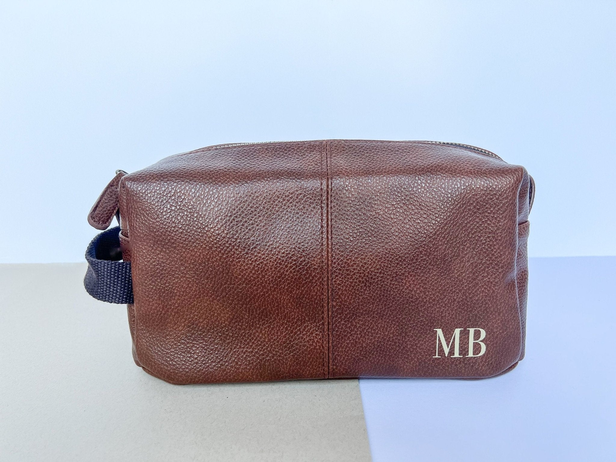 Brown Men’s Wash Bag – Personalised toiletry Bag for Men - Jessica Hollie GiftsBag