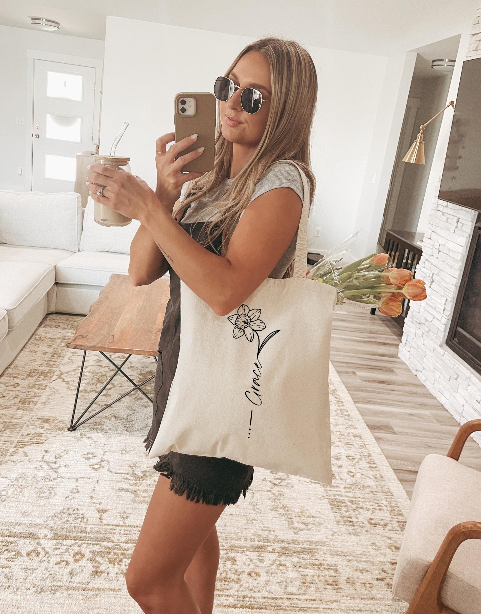 Personalised Cotton Tote Bag with Custom Birth Flower, Birth Month Flower Gift, Unique Birth Flower Gift for Her, Eco - Friendly Reusable Bag - Jessica Hollie Gifts