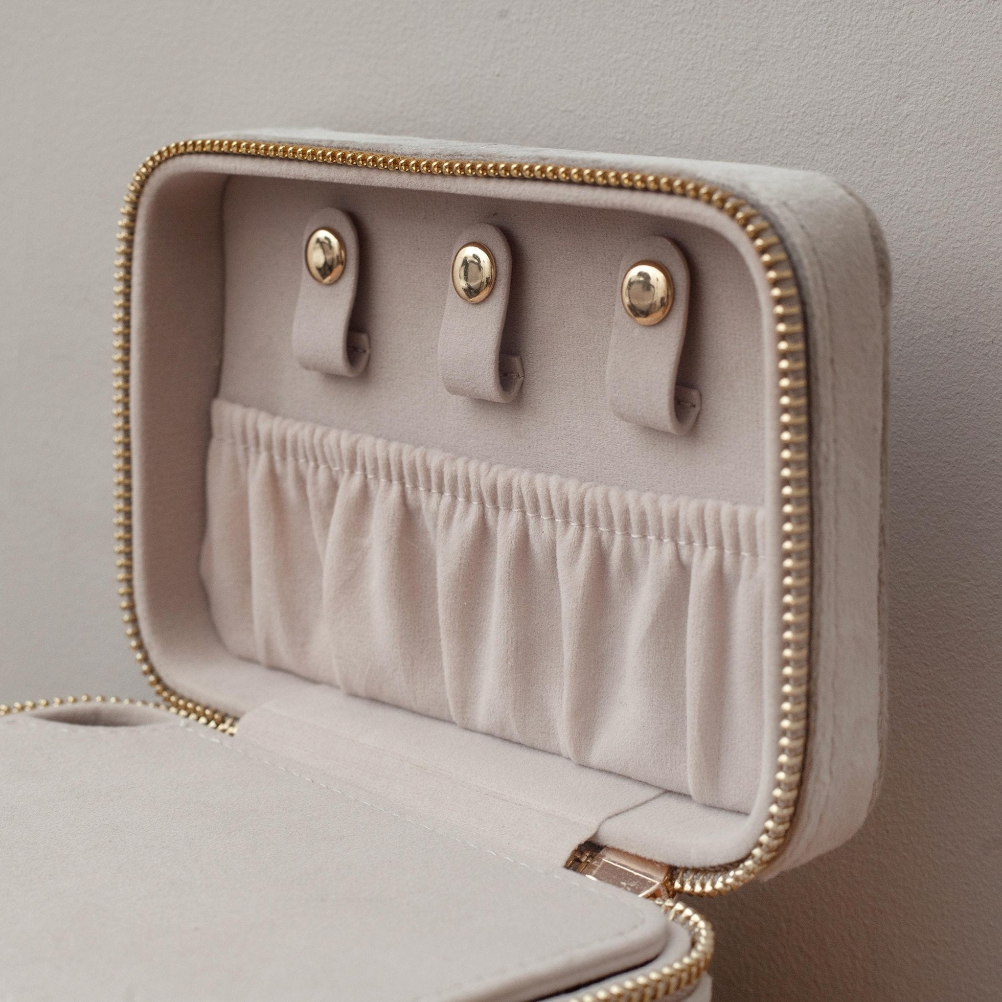 Personalised Jewelry Box Case, Velvet Travel Jewellery Travel Case, Bridesmaid Proposal Gift, Bridal Party Gift, Christmas Gift for Her - Jessica Hollie Gifts