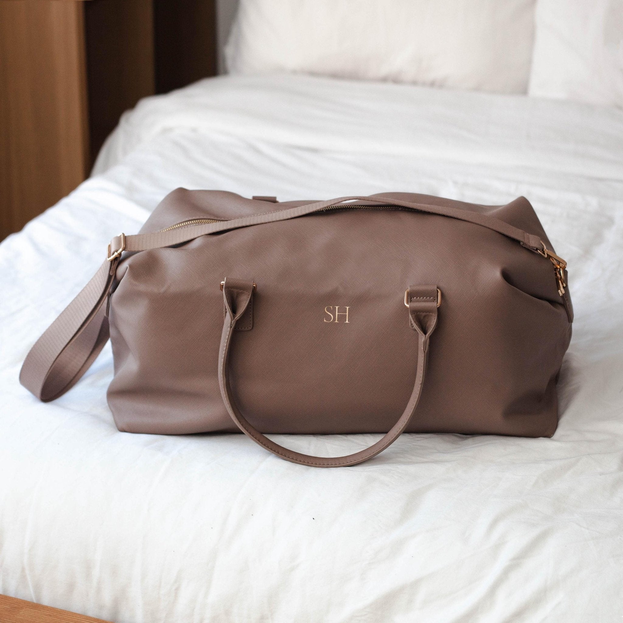 The Ultimate Weekend Bag – Perfect for Getaways - Jessica Hollie GiftsBag
