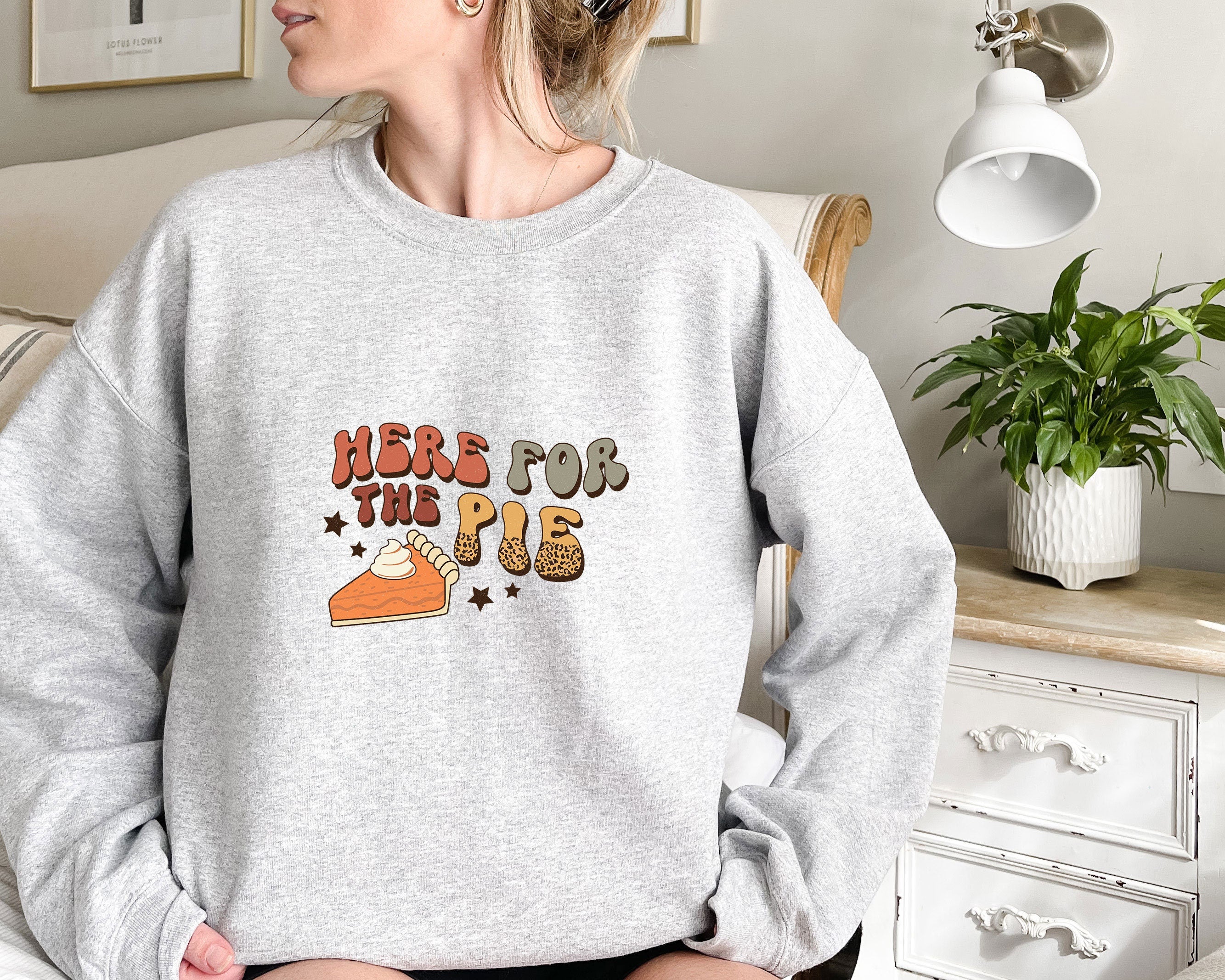 Thanksgiving sweatshirt, Sweater for turkey day, Fall Turkey day shirt, Thankful, Happy Thanksgiving, friendsgiving, thanksgiving dinner